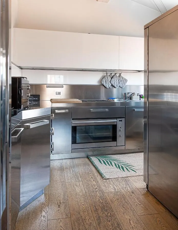 Stunning Top Floor Flat In The Heart Of Verona Lägenhet